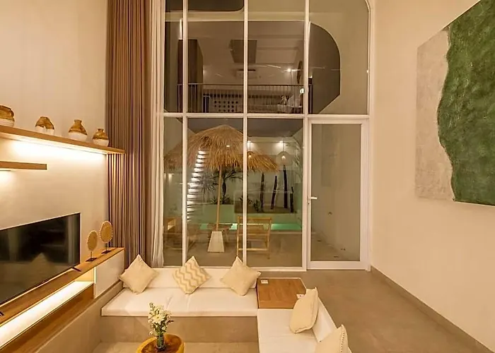 Six Min To - New Luxe Pool Loft W/120'cinema